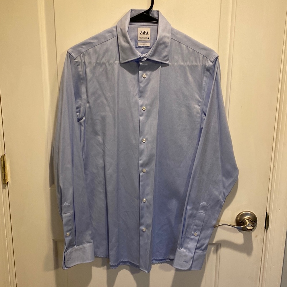 Zara Mens Regular (European) Fit Dress Shirt Small in Light Blue